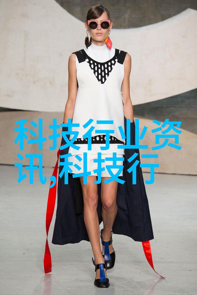 九零百亿小房东逆袭的故事