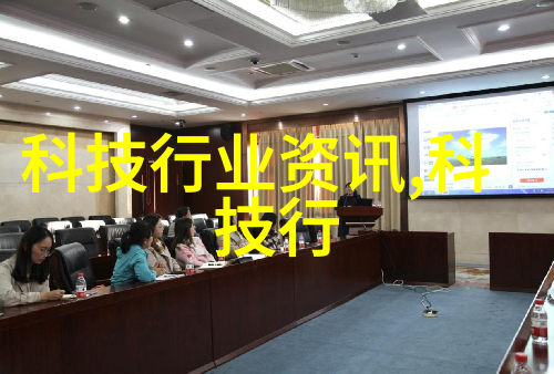 如何通过家具摆放提高三步错层客厅的功能性和美观性