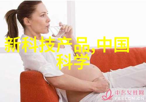 客厅装饰中简单与豪华的结合法则有哪些要点以便保持大方感