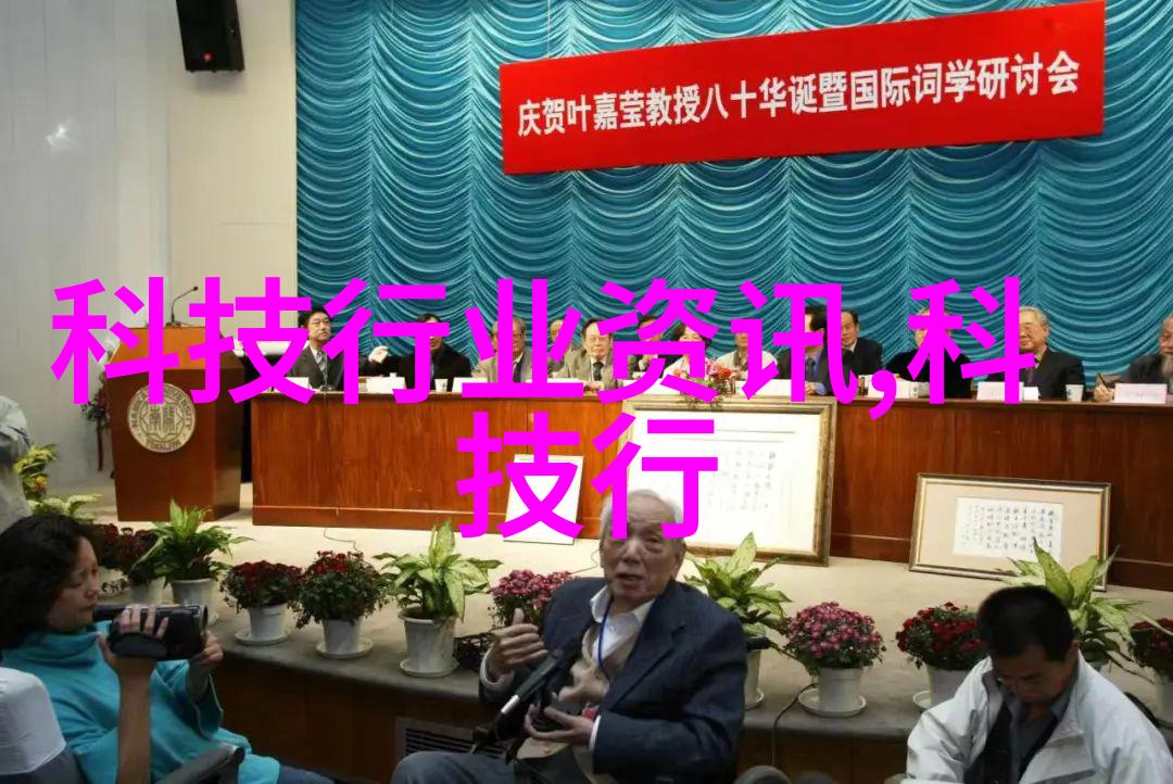 小屋美学打造温馨舒适的小卧室空间
