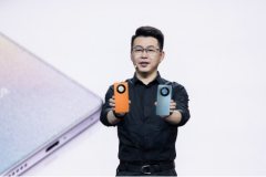 1399元起、十面抗摔、5800mAh超耐久大电池、1亿像