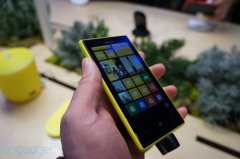 诺基亚Lumia 720视频赏析 中端WP8全新亮相